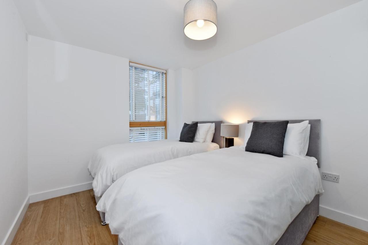 The Vizion Serviced Apartments From Pincott Properties - Free Parking, Private Balcony, And Wifi Milton Keynes Extérieur photo